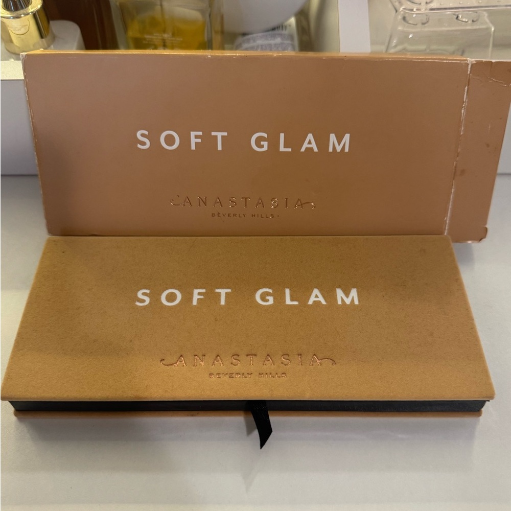 Anastasia Beverly Hills Soft Glam Eyeshadow Palette